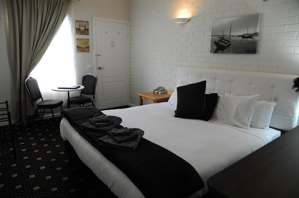 Norwood House Motel & Receptions Mornington Esterno foto