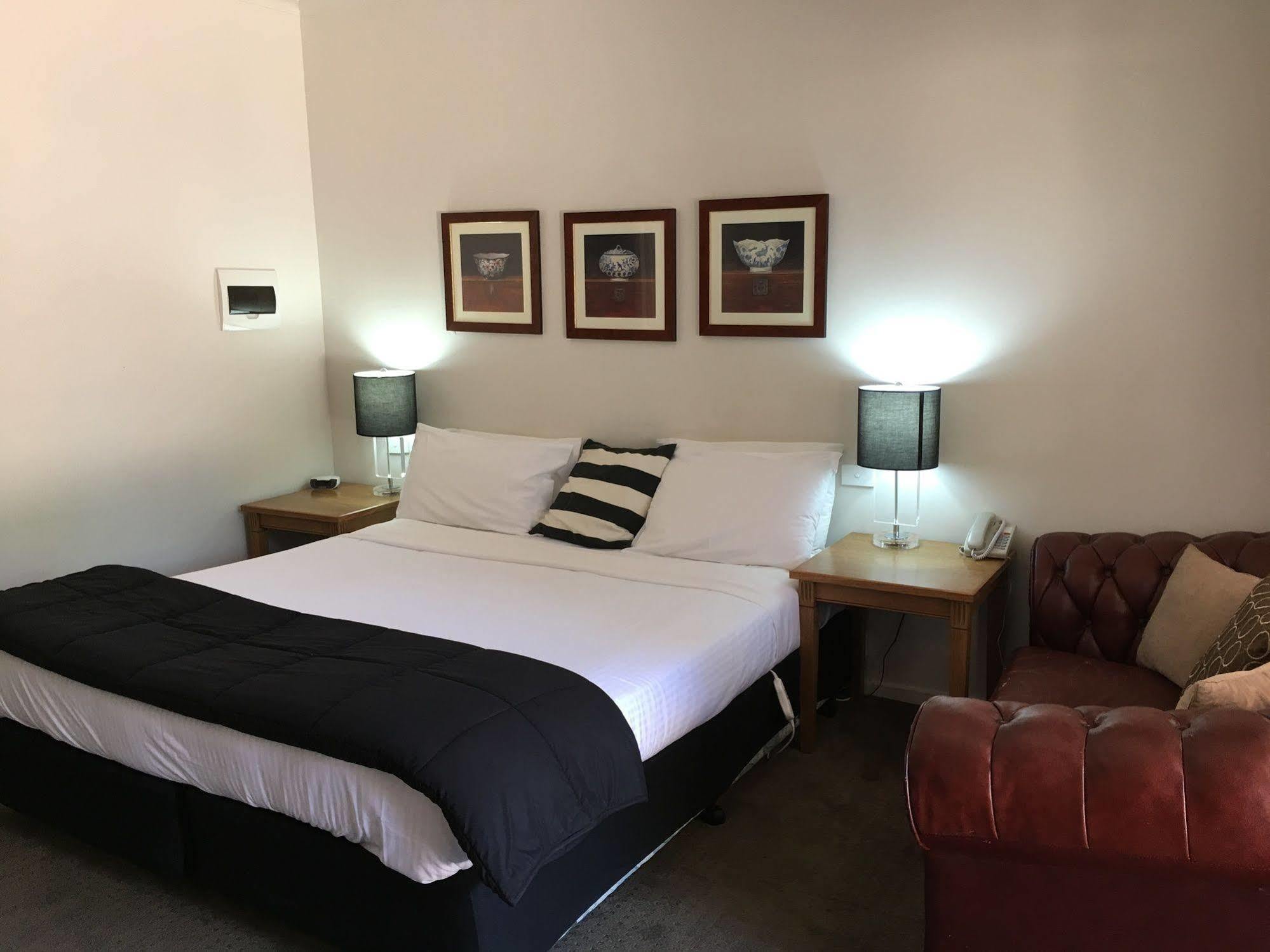 Norwood House Motel & Receptions Mornington Esterno foto