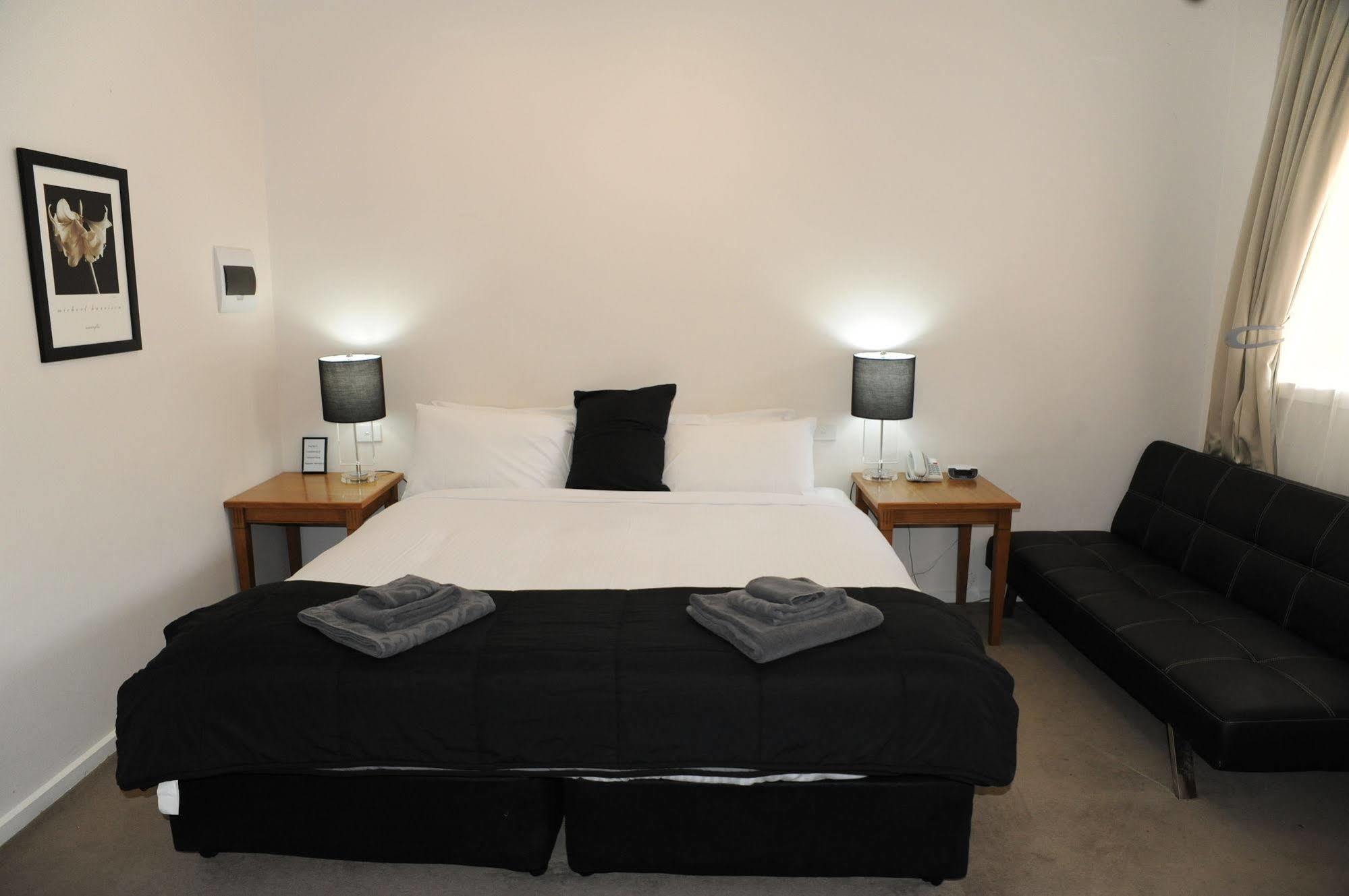 Norwood House Motel & Receptions Mornington Esterno foto