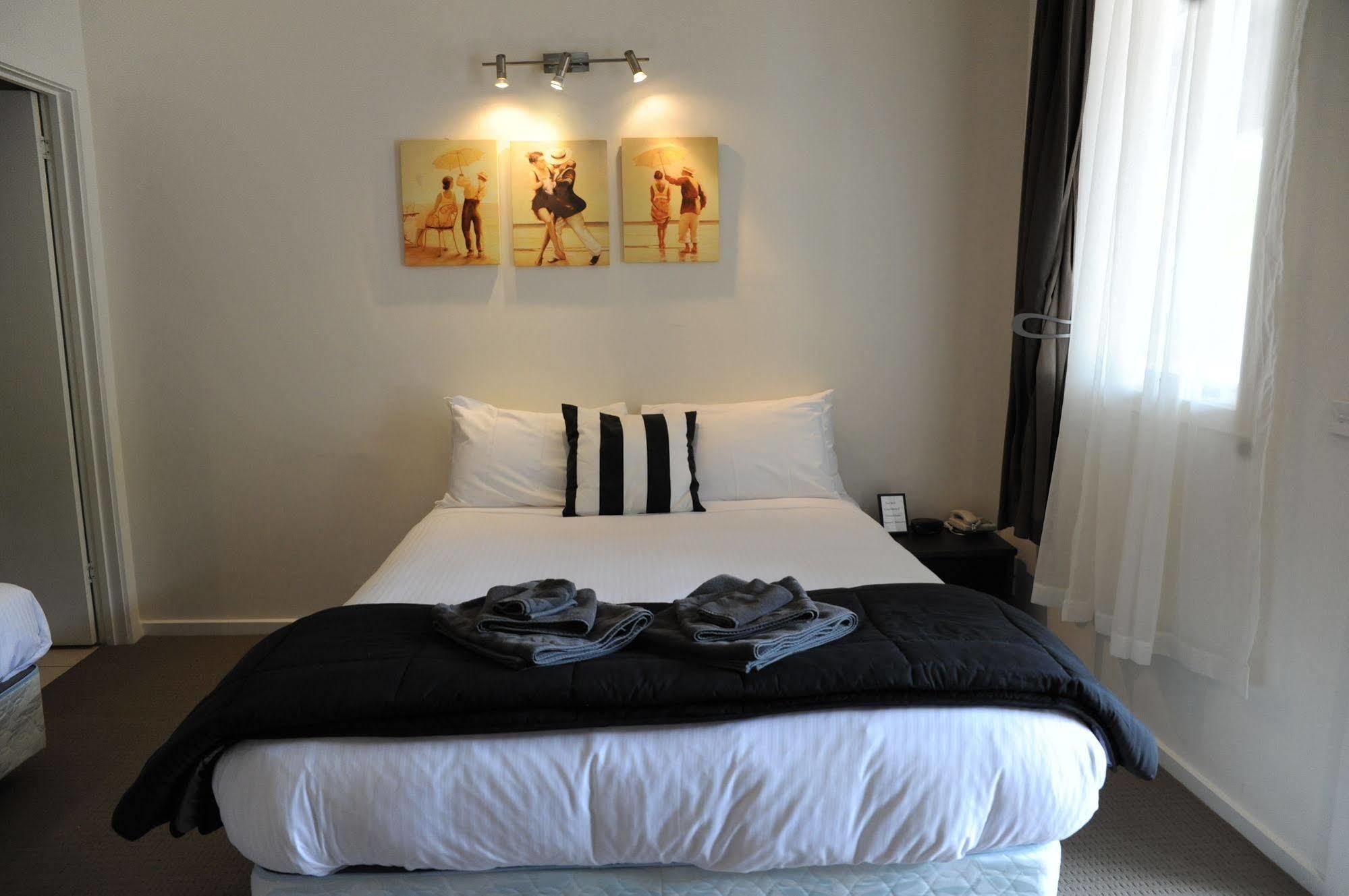 Norwood House Motel & Receptions Mornington Esterno foto